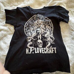 HP Lovecraft tee - size small